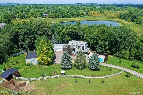 Commerce Twp, MI 48382,5255 OAK HILL Trail
