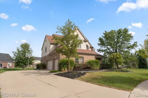 South Lyon, MI 48178,26700 York Court