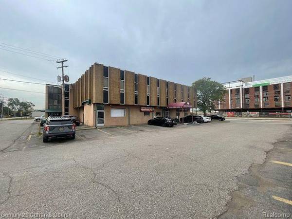 21600 GREENFIELD Road, Oak Park, MI 48237