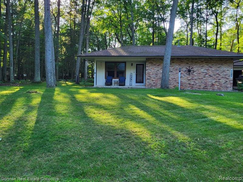 7397 LAKEWOOD Drive, Oscoda, MI 48750