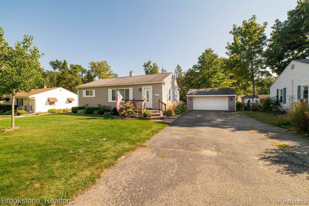5579 CRUSE Avenue, Waterford Twp, MI 48327
