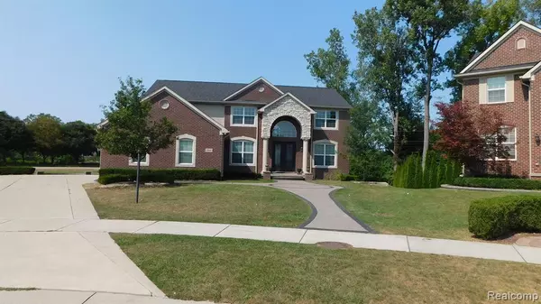 966 MONTEREY Lane, Rochester Hills, MI 48307