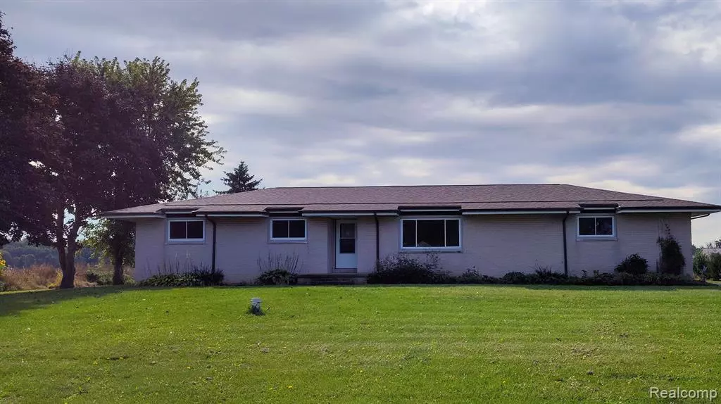 10406 HILL Road, Goodrich, MI 48438