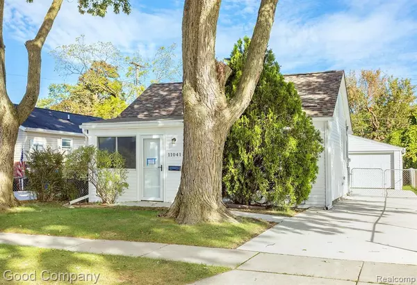 11041 CHALMERS Avenue, Warren, MI 48089