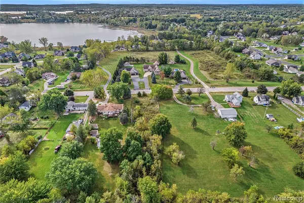 Fenton Twp, MI 48451,Lot 1 LAHRING Road