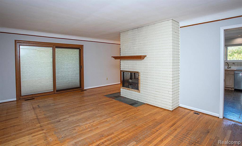 Farmington Hills, MI 48334,31990 NOTTINGWOOD Street