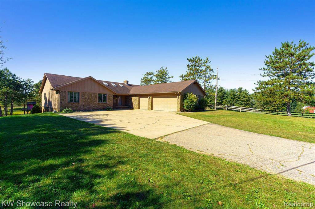 6575 RIDGEWOOD Road, Springfield Twp, MI 48346