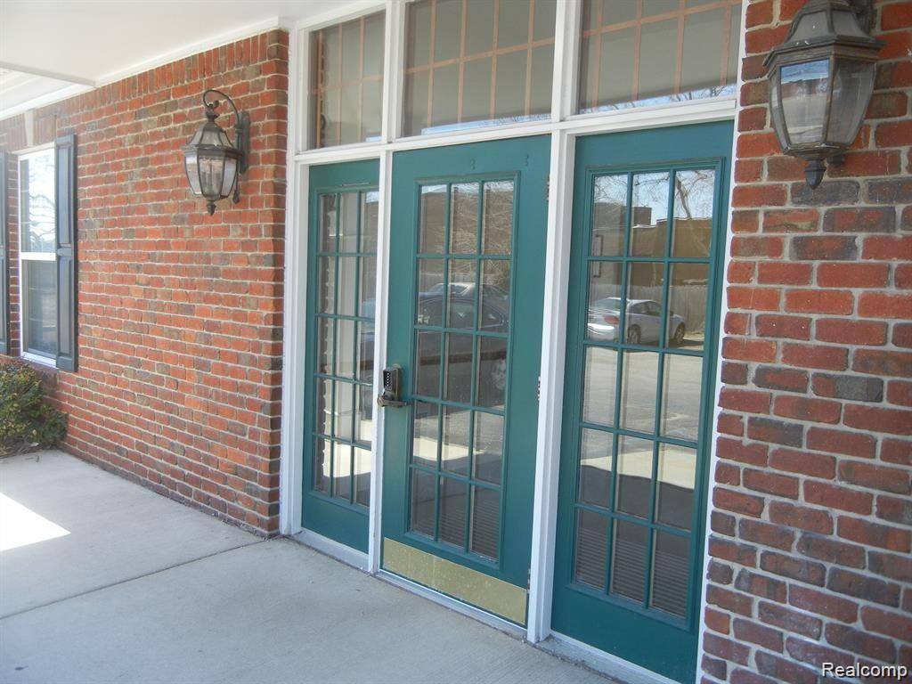 Warren, MI 48091,2104 E 11 MILE Road