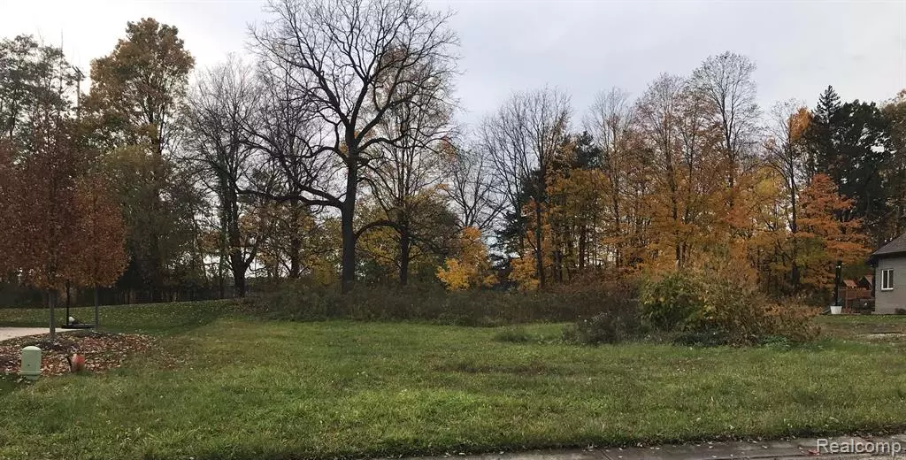 9595 WINDSOR Lane, Springfield Twp, MI 48348