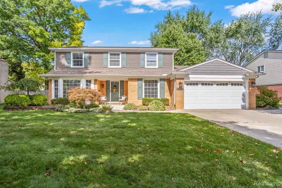 36308 HAMMER Lane, Livonia, MI 48152