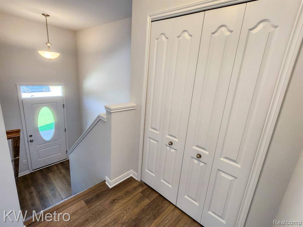 Fenton, MI 48430,170 WHISPERING PINES Drive 36