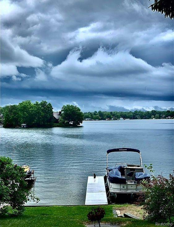 Lake Orion Vlg, MI 48362,775 CENTRAL Drive