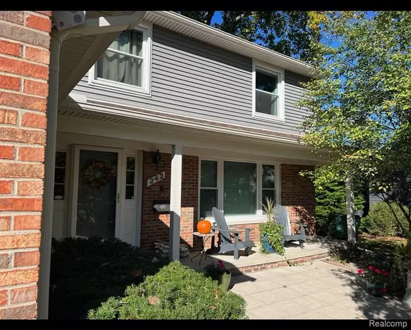 Clawson, MI 48017,242 BELLEVUE Avenue