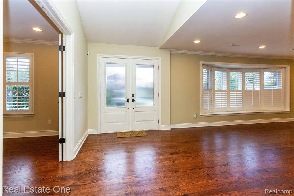 Bloomfield Twp, MI 48302,4345 PINE TREE Trail