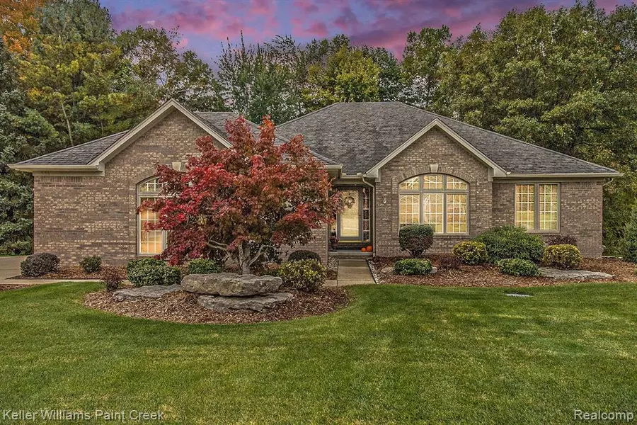 556 ORCHARD RIDGE Drive, Lake Orion, MI 48362