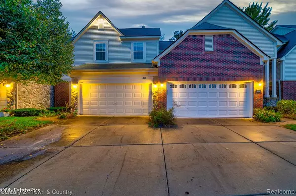 2195 PRESERVE Circle E 97, Canton Twp, MI 48188
