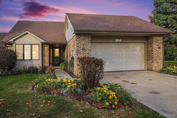 8309 BUTTERNUT Court 90 25, Grand Blanc Twp, MI 48439
