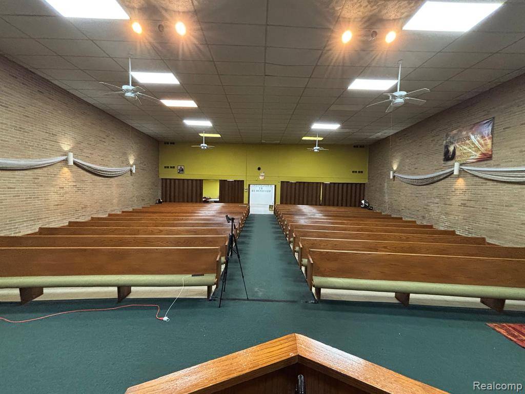 Detroit, MI 48224,15635 MACK Avenue