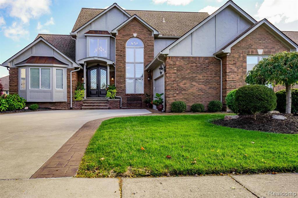 52720 DEERWOOD Drive, Macomb Twp, MI 48042