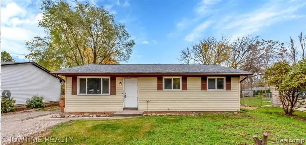 3307 GERALD Avenue, Rochester Hills, MI 48307