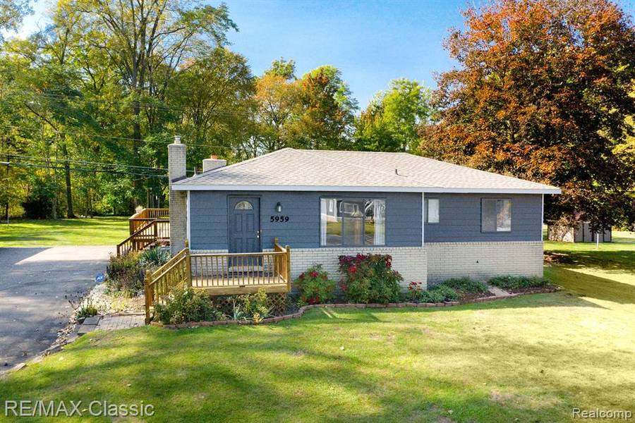 5959 Carroll Lake Road, Commerce Twp, MI 48382