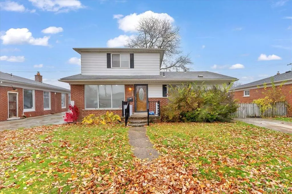 Dearborn Heights, MI 48127,6718 SHADOWLAWN Street