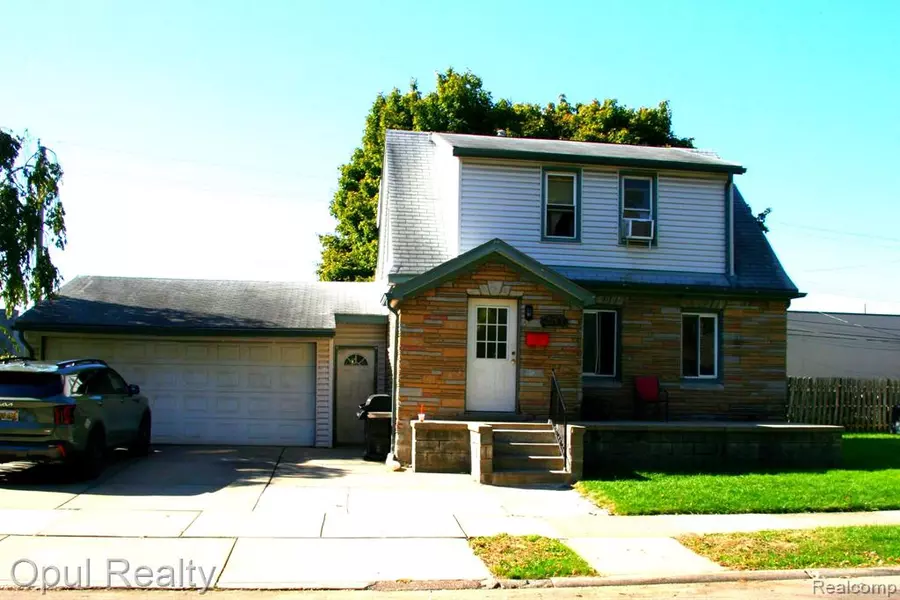 2341 MCDOWELL Street, Ferndale, MI 48220