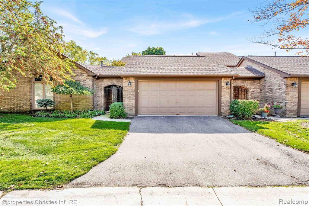 30720 IVY GLEN Court, Bingham Farms Vlg, MI 48025