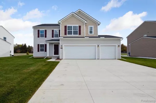 54534 HERON Circle, Chesterfield, MI 48047