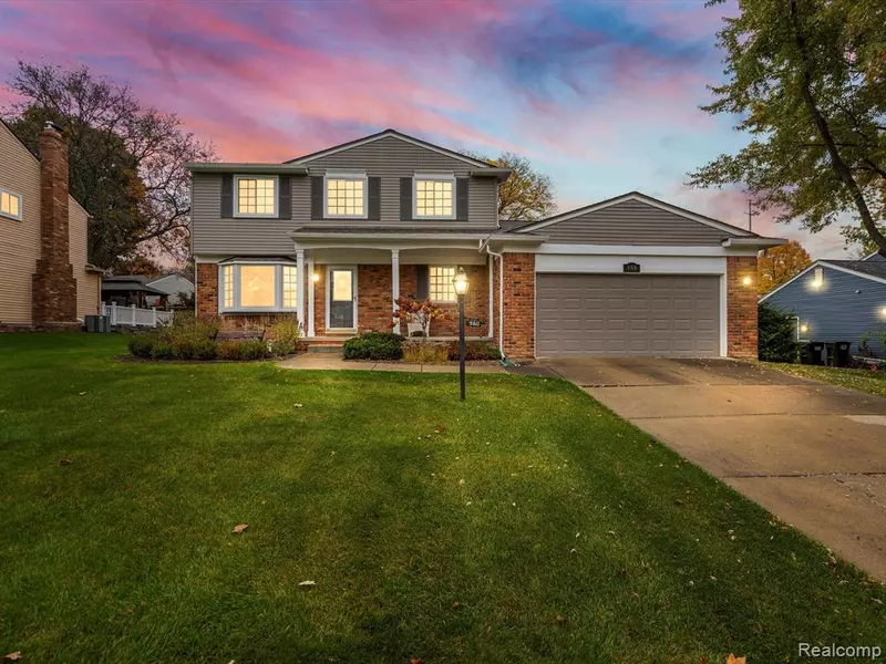 960 DAHLIA Lane, Rochester Hills, MI 48307