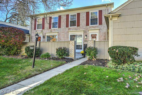 1427 Lantern Lane 13 35, Rochester Hills, MI 48306