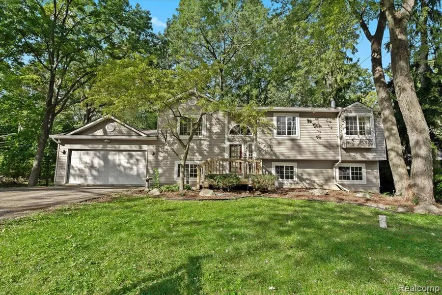 4354 MUIRHEAD Street, West Bloomfield, MI 48323