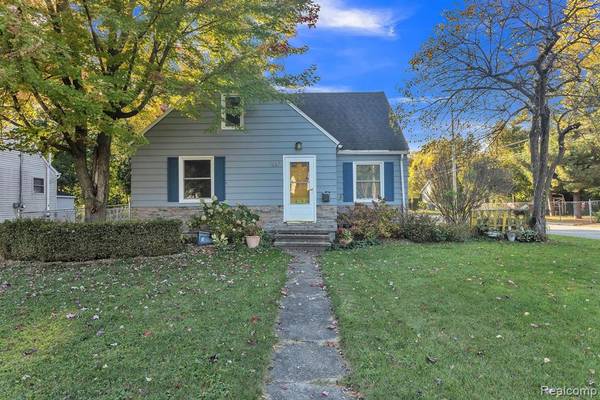 447 SPARTAN Avenue, East Lansing, MI 48823