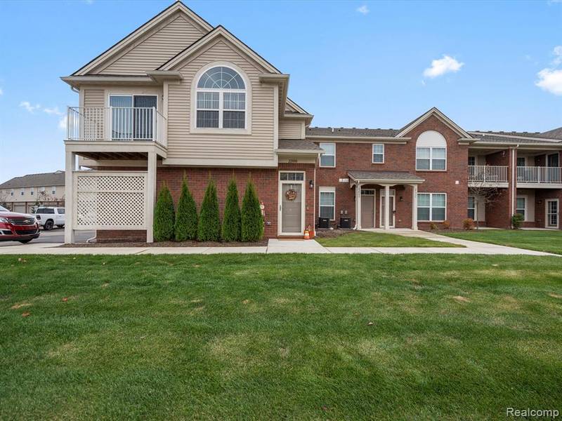 22008 ANDOVER Drive, Macomb, MI 48042