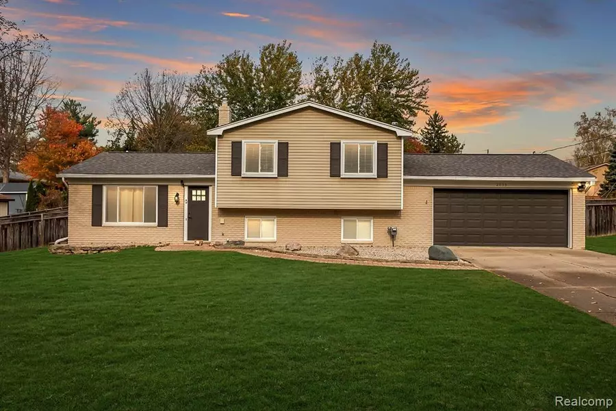 2055 WILLOT Road, Auburn Hills, MI 48326