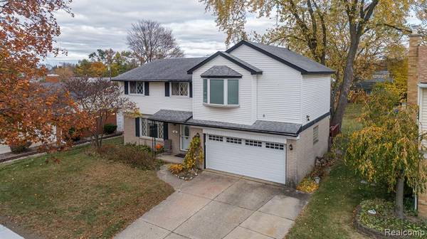 14574 STONEHOUSE Avenue, Livonia, MI 48154