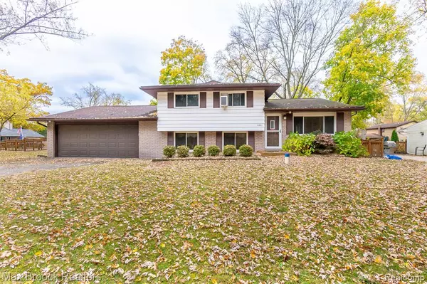 4241 BANKSIDE Avenue, West Bloomfield Twp, MI 48323