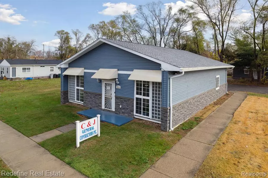 22610 Rosewood Street, Oak Park, MI 48237