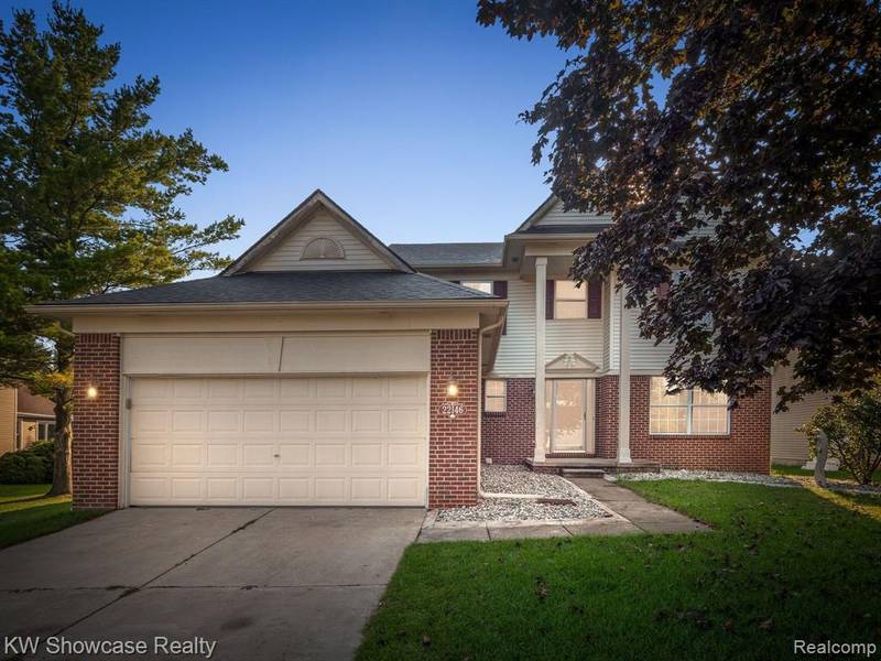 22146 BROOKFIELD Court, South Lyon, MI 48178