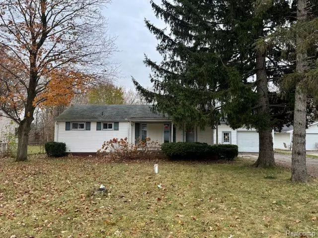 6182 SURREY Lane, Burton, MI 48519