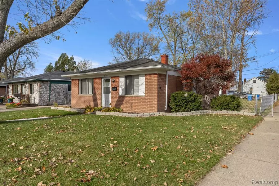 25412 NORFOLK Street, Dearborn Heights, MI 48125