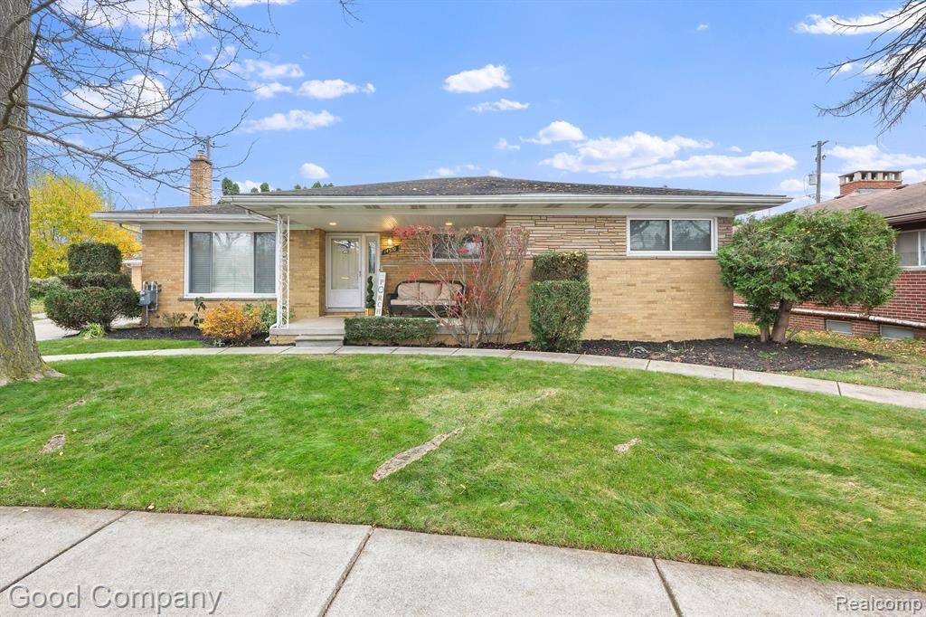 14510 SHERWOOD Street, Oak Park, MI 48237