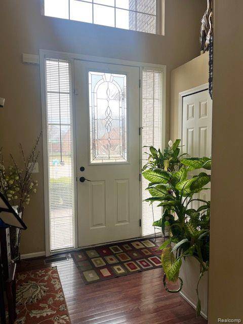 Macomb Twp, MI 48044,22031 GOLDENWILLOW Drive