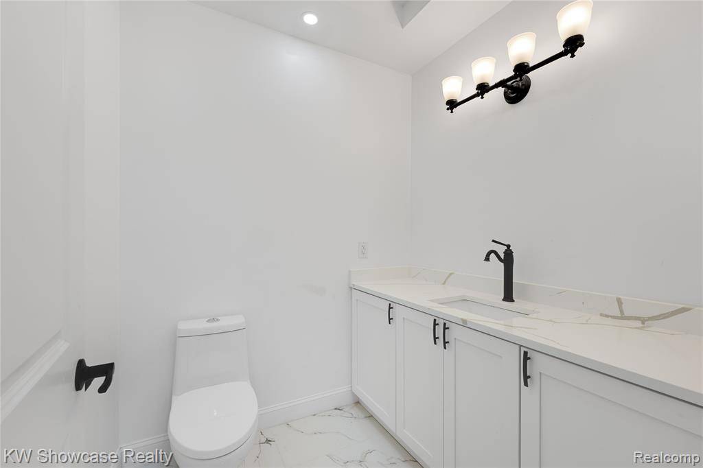 Commerce Twp, MI 48382,5245 BUELL Drive