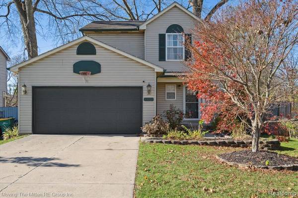 21203 COLLINGHAM Avenue, Farmington Hills, MI 48336