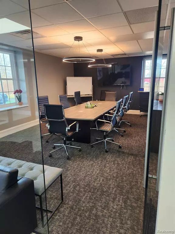 Fenton Twp, MI 48430,15173 NORTH Road Suite 3