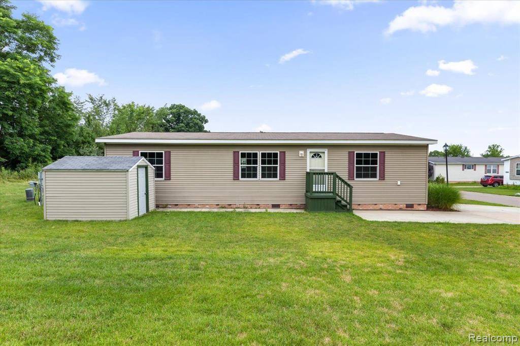6149 Andora Avenue,  Fenton,  MI 48430