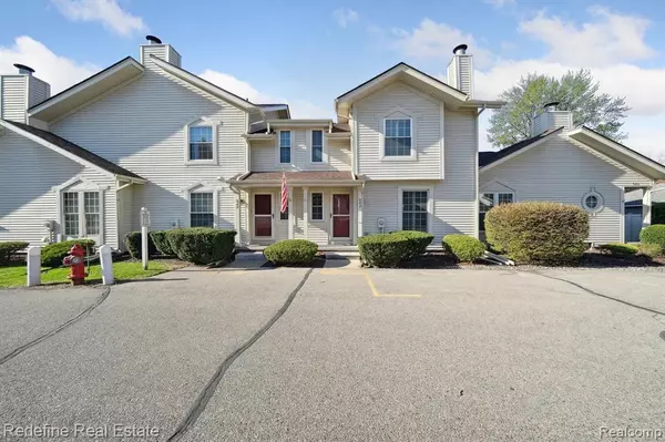 347 W Ann Arbor Trail Court, Plymouth, MI 48170