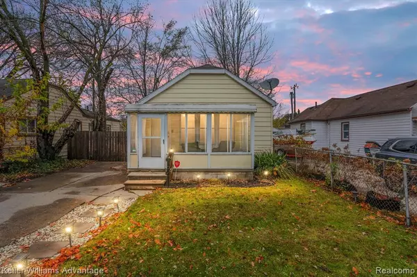 1621 E EVELYN Avenue, Hazel Park, MI 48030