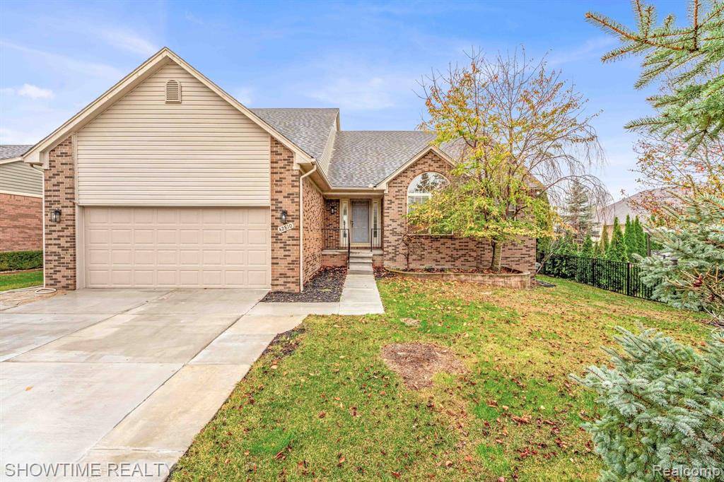 42810 LITTLE Road, Clinton Twp, MI 48036